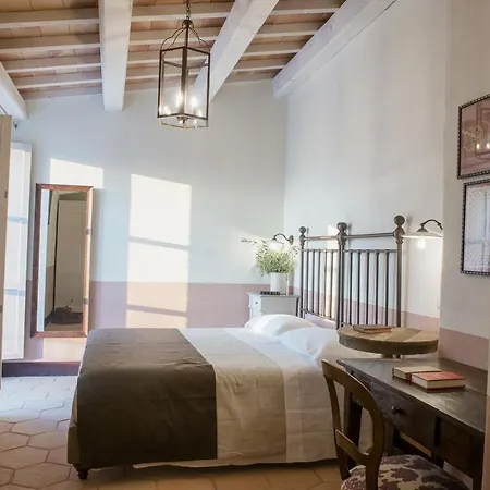 מלון Sant'angelo 3*