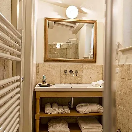 מלון Sant'angelo 3*